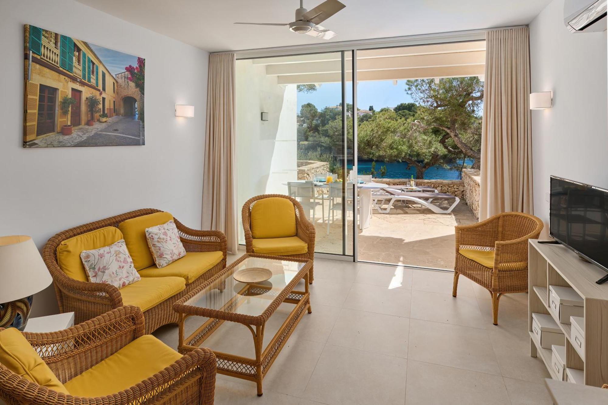 Waterfront Apartment 'Maria'. Pool. Wifi Santanyí Εξωτερικό φωτογραφία