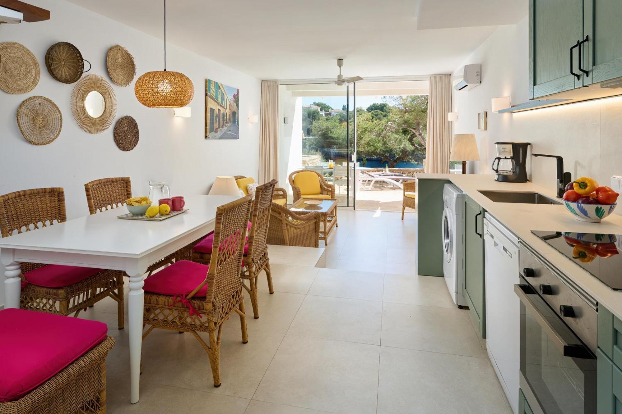 Waterfront Apartment 'Maria'. Pool. Wifi Santanyí Εξωτερικό φωτογραφία