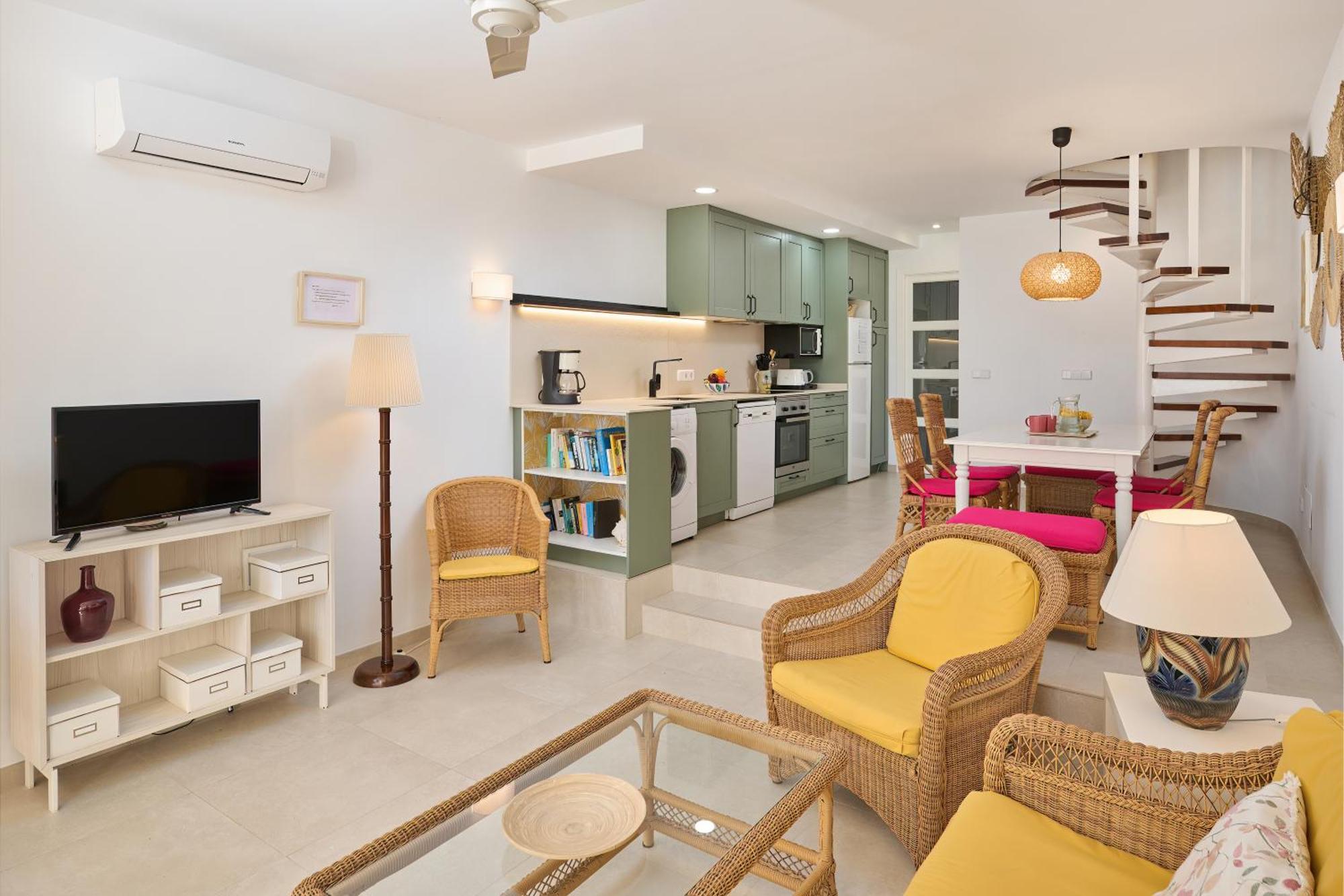 Waterfront Apartment 'Maria'. Pool. Wifi Santanyí Εξωτερικό φωτογραφία